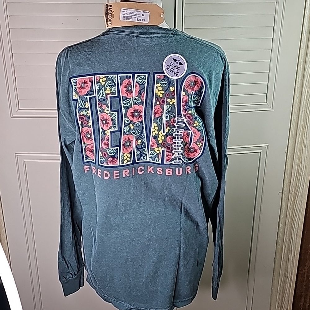 Tshirt Texas Frederickburg Green Size M NWT